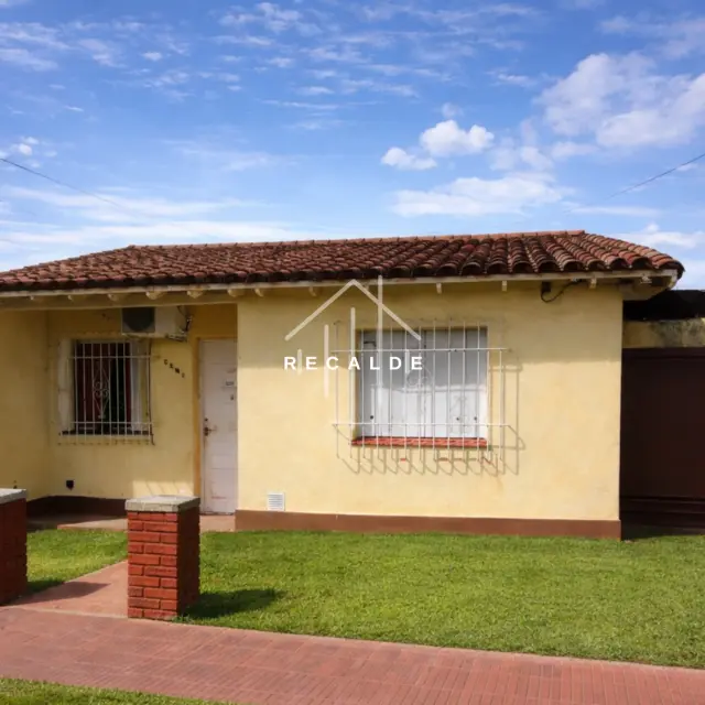 VENTA EN BLOCK – 2 CASAS DE 3 AMBIENTES – CIUDAD EVITA