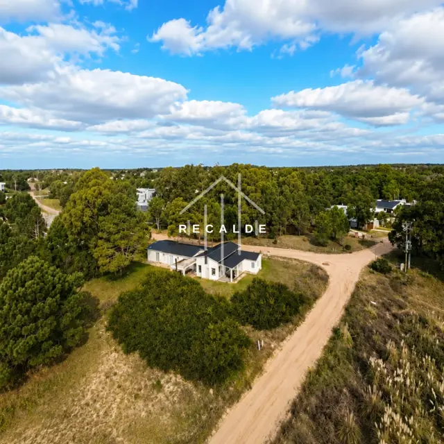 LOTE EN ÁREA DEPORTIVA – COSTA ESMERALDA