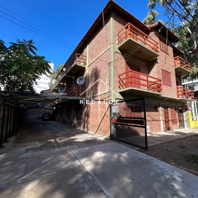 DEPARTAMENTO DE 3 AMBIENTES EN SAN BERNARDO CON ESPACIO VEHICULAR